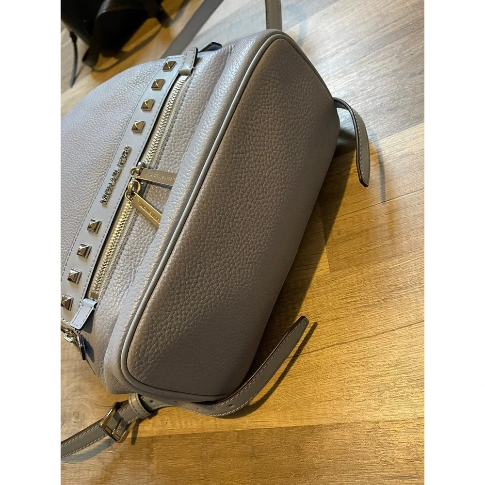 Michael Kors Kenly‎ Stud Medium Backpack